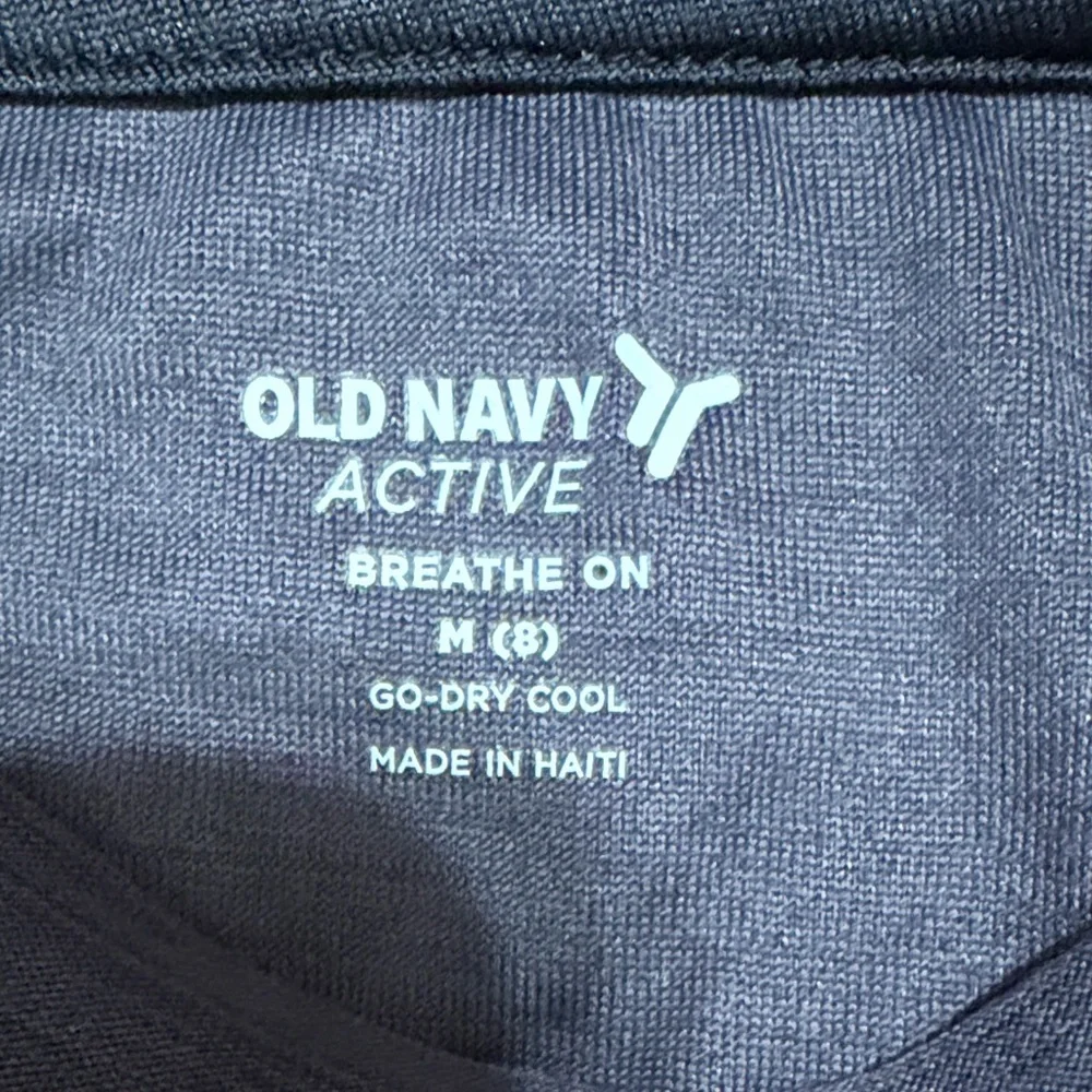 Old Navy Navy Sleeveless Tank with Sunset Surf Graphic